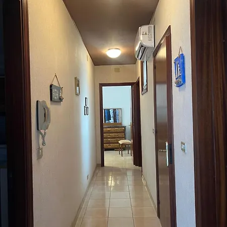 Casa Giardina Portopalo * Roma